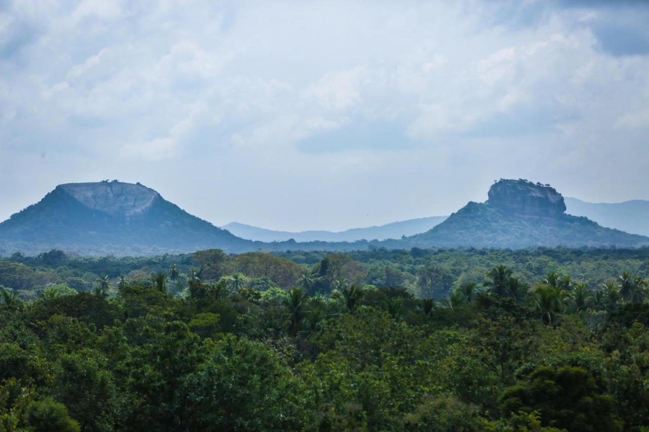 Kaveri Resort Сигирия Екстериор снимка
